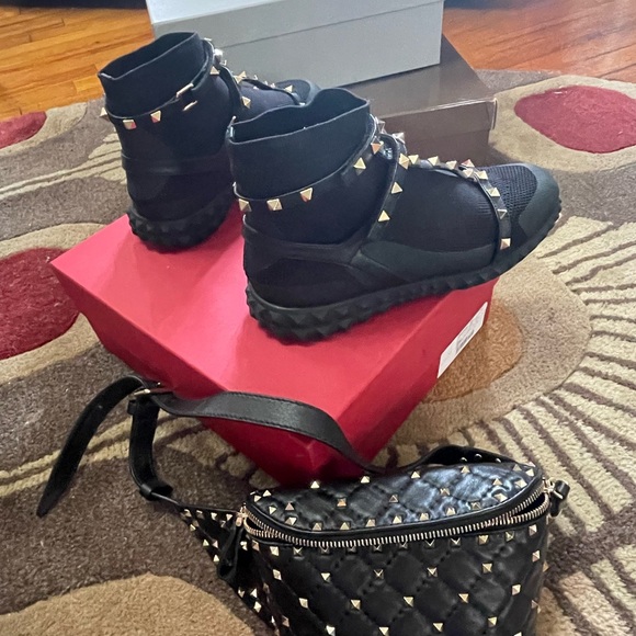 Valentino Bodytech Rockstud Sneakers Black - Size 38 (fits like 39.5) - Picture 4 of 8